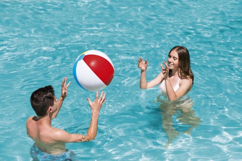 Piłka plażowa Bestway średnica 51cm( symbol 31021) aranżacja2.jpg